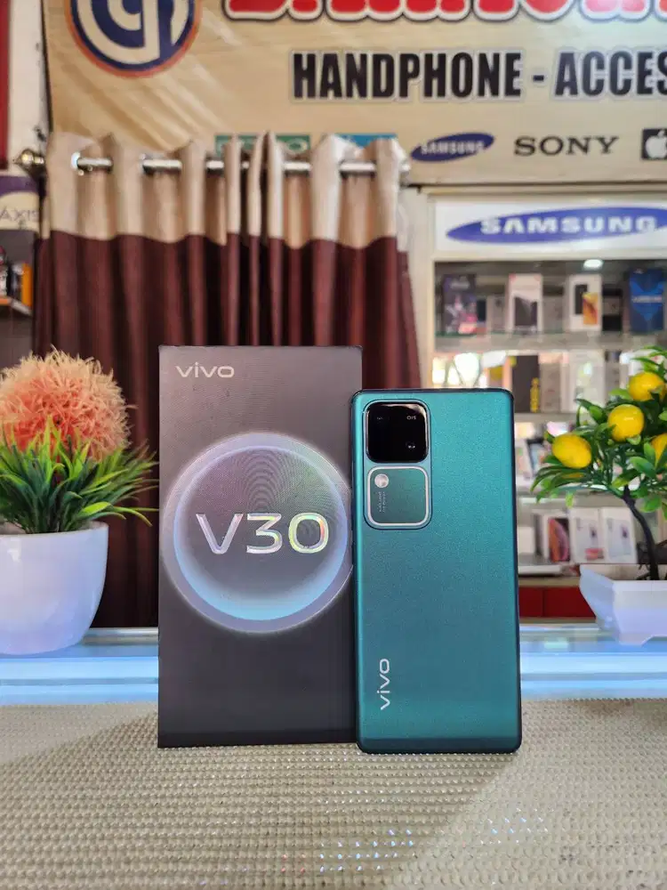 Vivo V30 5G Ram 8+8Gb/ 256Gb Fullset Mulus Original 100% Bergaransi