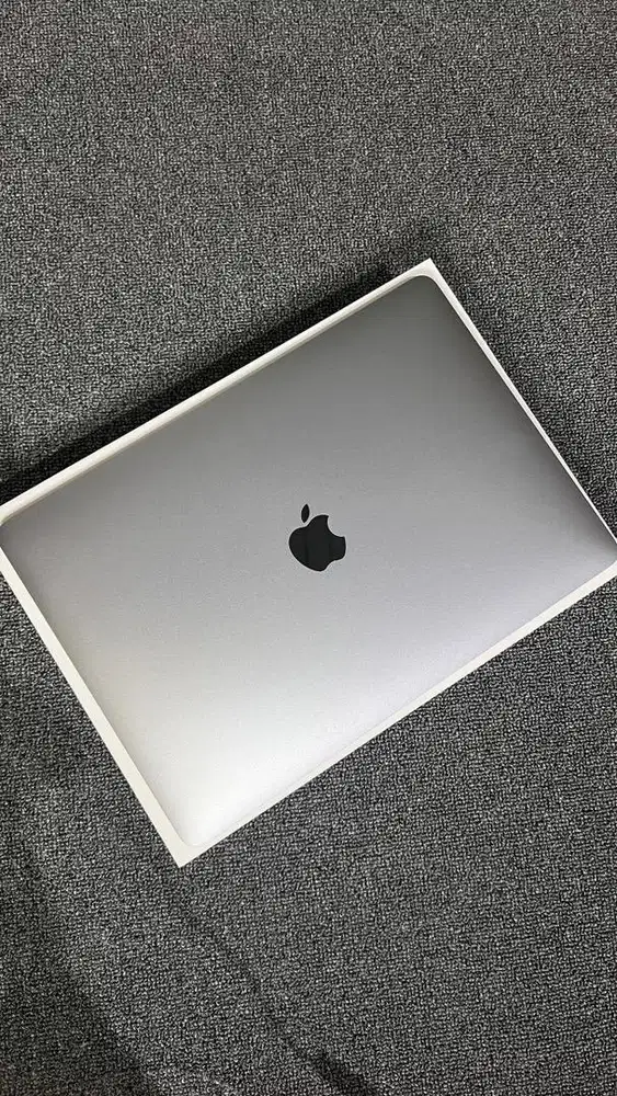 MacBook Air M1 8/256