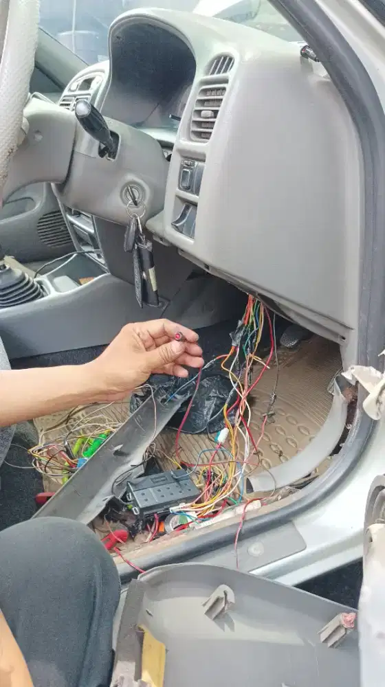 menerima perbaikan jasa pemasangan variasi audio dan alarm dll