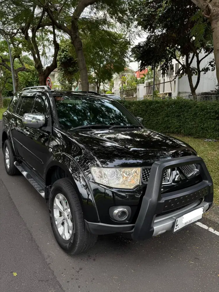 PAJERO HITAM ISTIMEWA