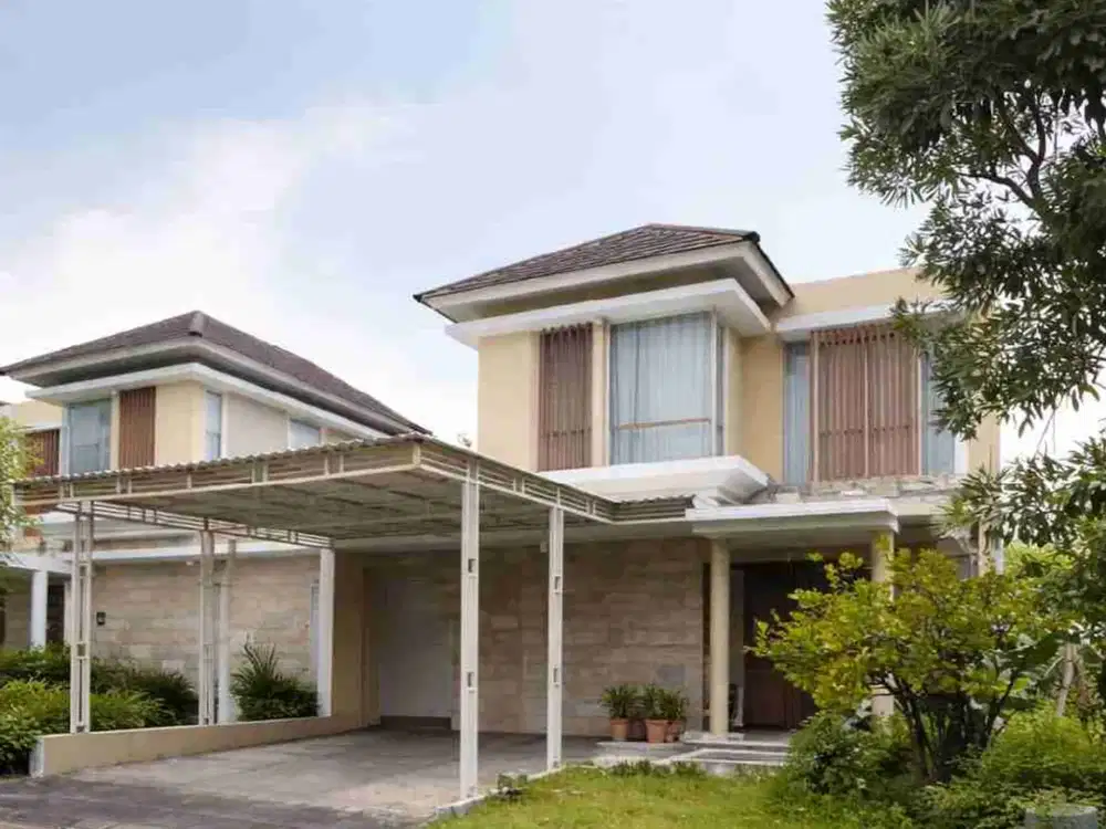 RUMAH 2 LANTAI DI CITRALAND UTARA CLUSTER GRENHILLS SURABAYA BARAT