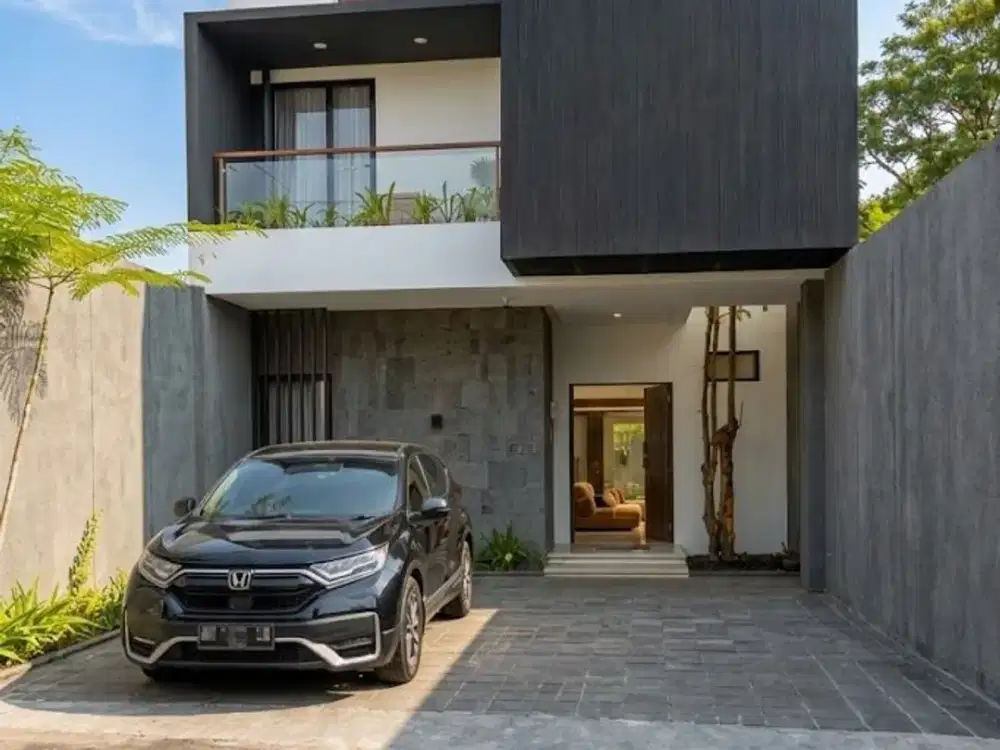 Rumah modern 2 lantai full furnished di kawasan Jalan Kaliurang Km.12 dekat UII