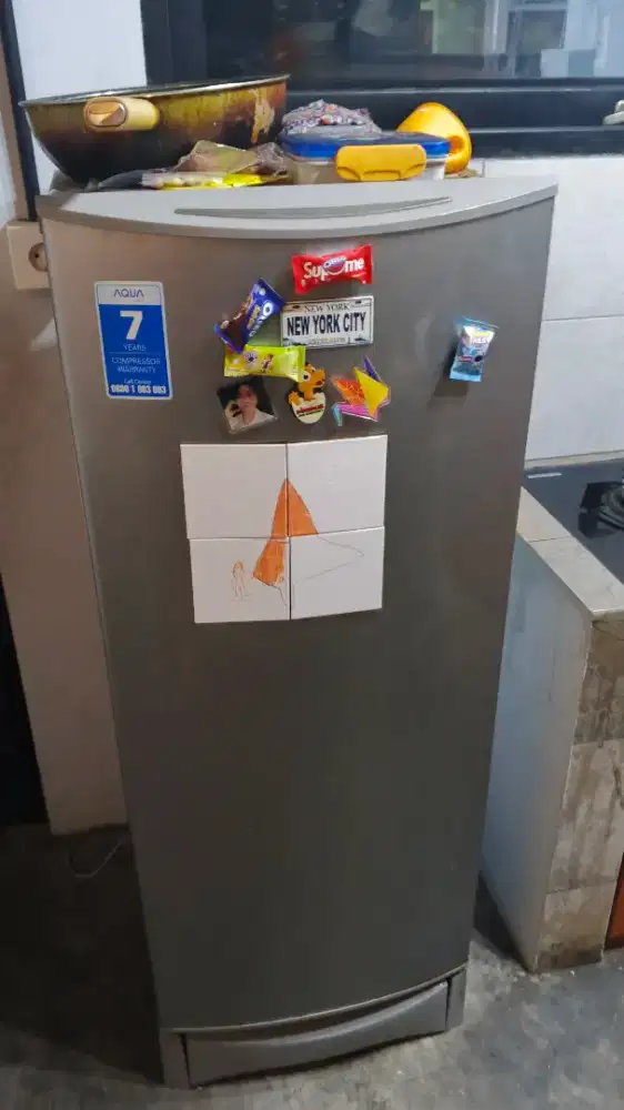 Kulkas aqua 1 pintu