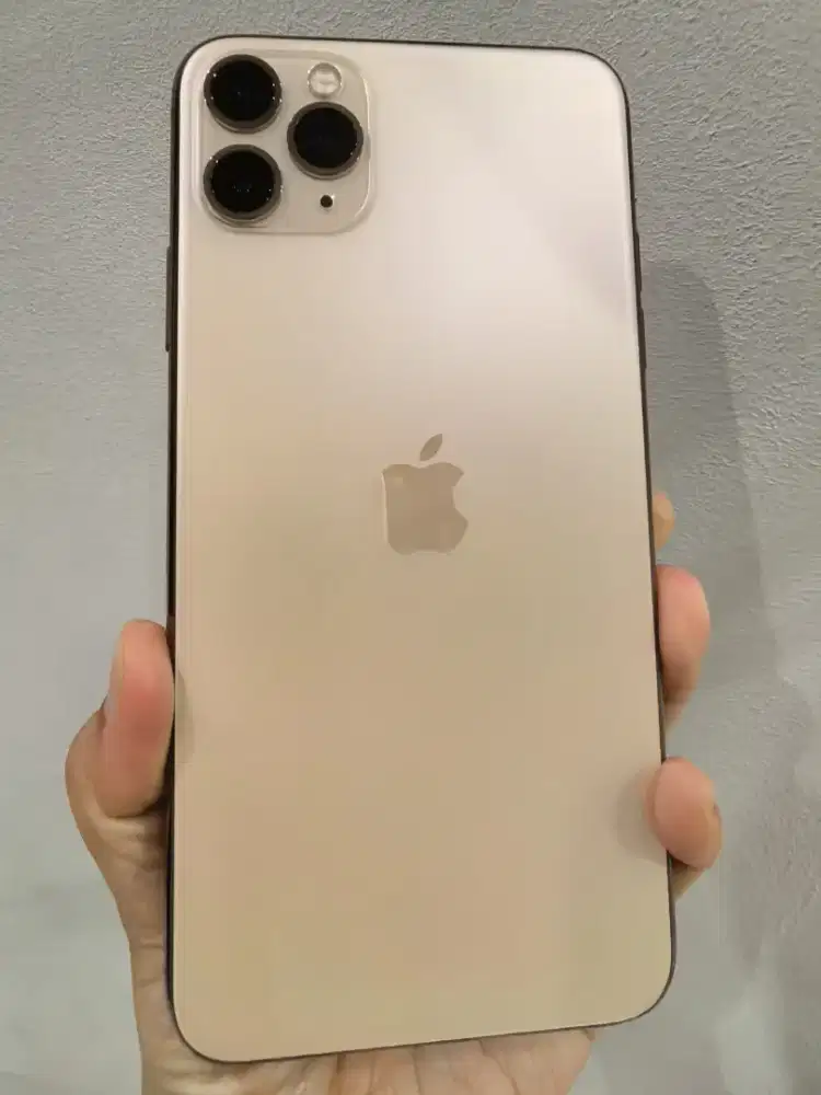 IPhone 11 Pro max 256 gold