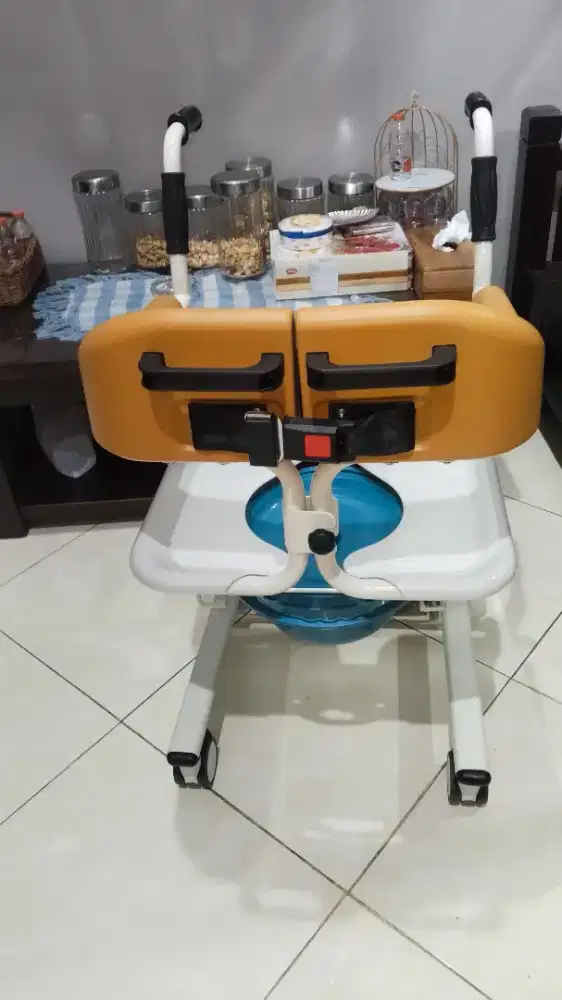 kursi roda transfer one care plus commode alk 902 oof