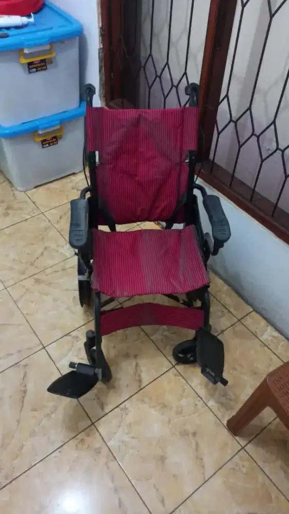 kursi roda merk sella