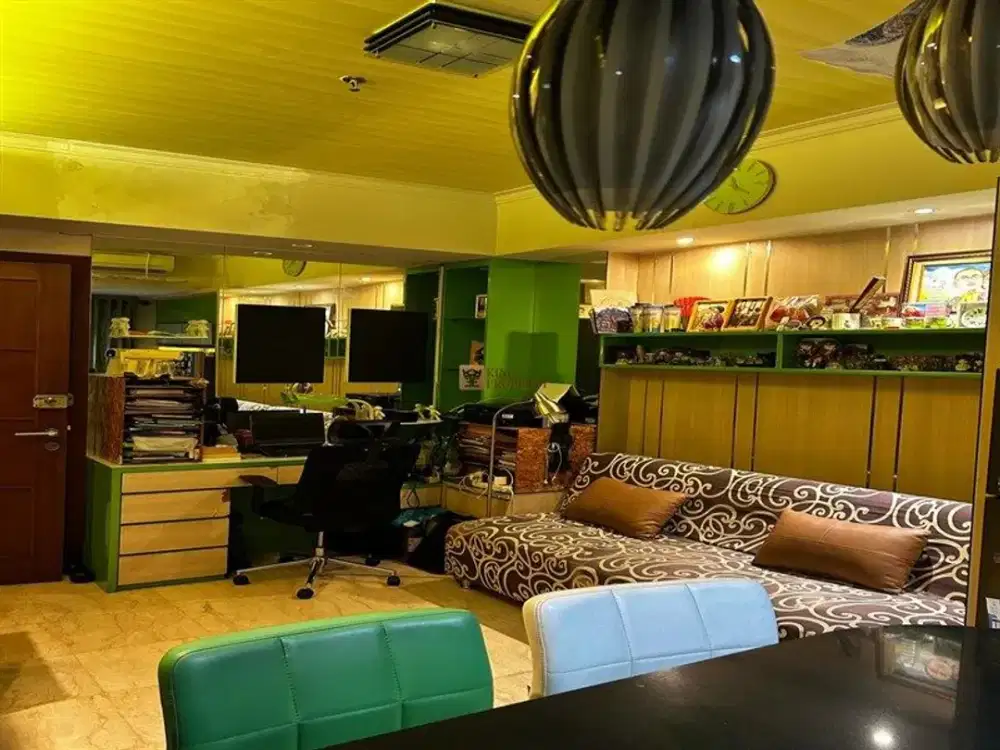 JUAL CEPAT! 2BR Royal Mediterania Industrial Loft Design, Walking ke Neo Soho & CP