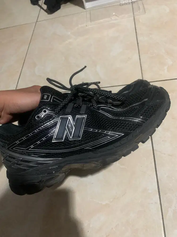 NB 1906R Black Silver