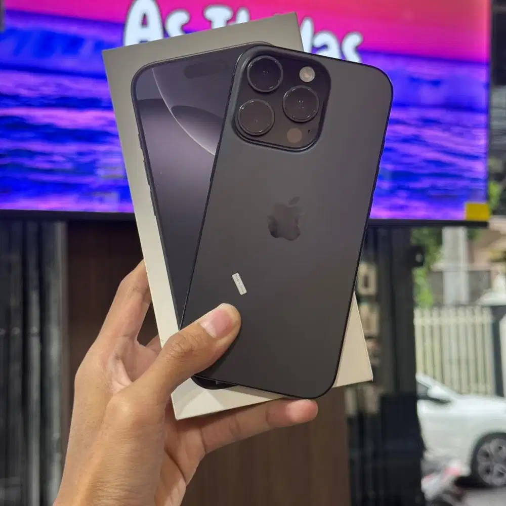 iPhone 16 Pro 256GB Black Titanium Garansi Resmi iBox