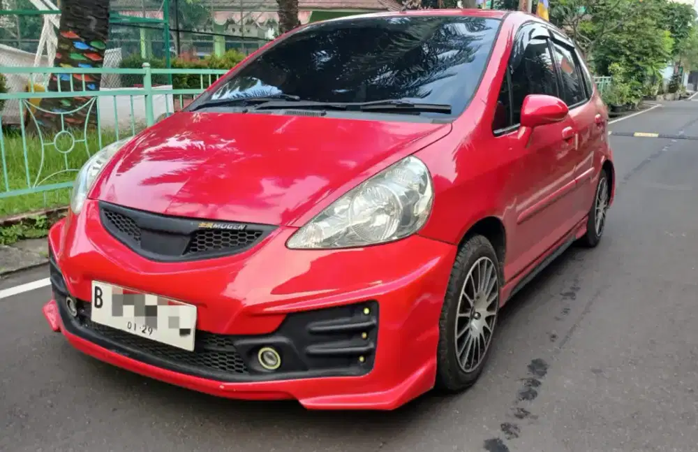 DIJUAL CEPAT HONDA JAZZ IDSI MATIC TAHUN 2007 PEMAKAIAN SENDIRI