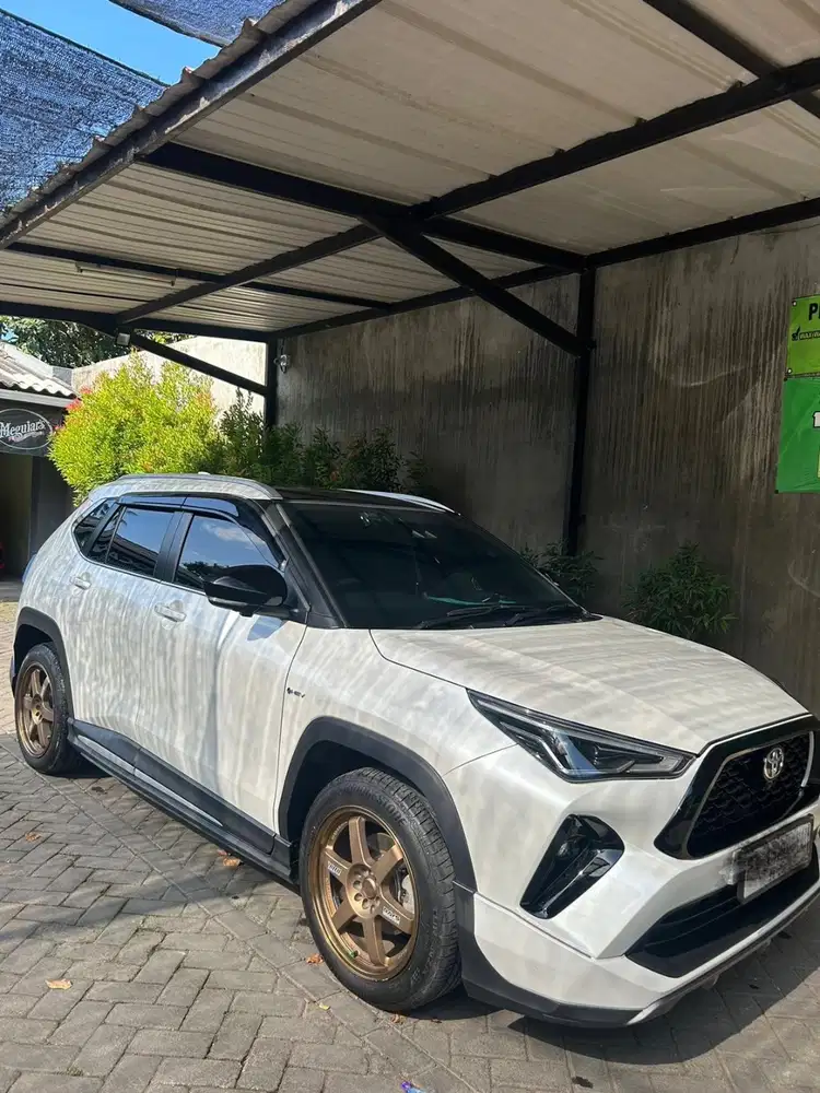 Mobil yaris cross hybrit GR