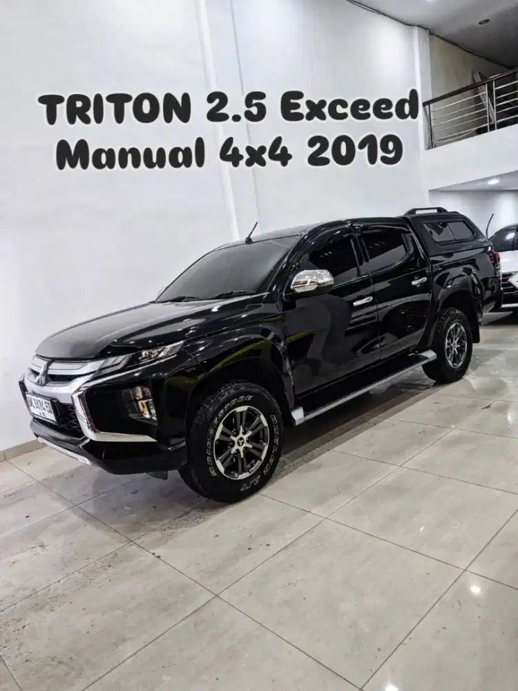 TRITON 2.4 EXCEED Manual 4x4 2019 / 2020 mitsubishi hitam hilux