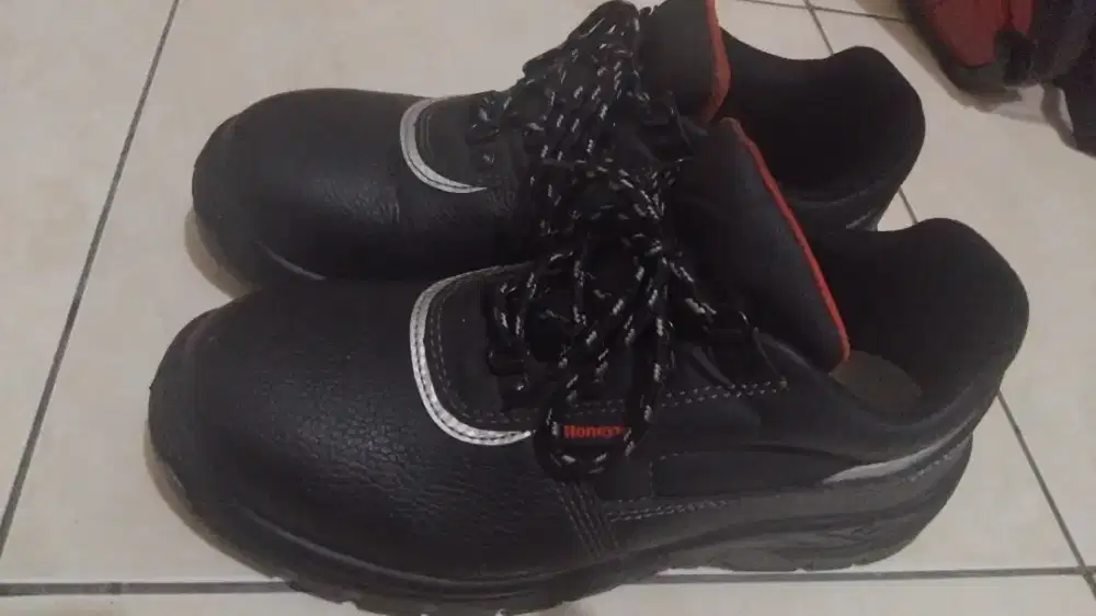 sepatu safety honeywell