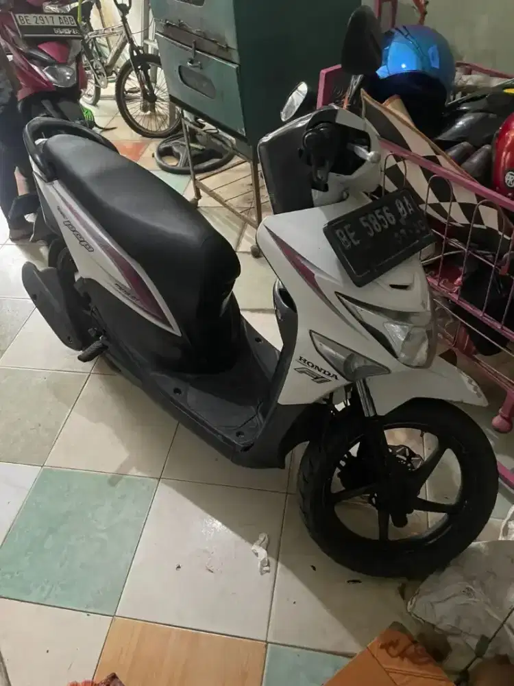 beat pop motor roda dua