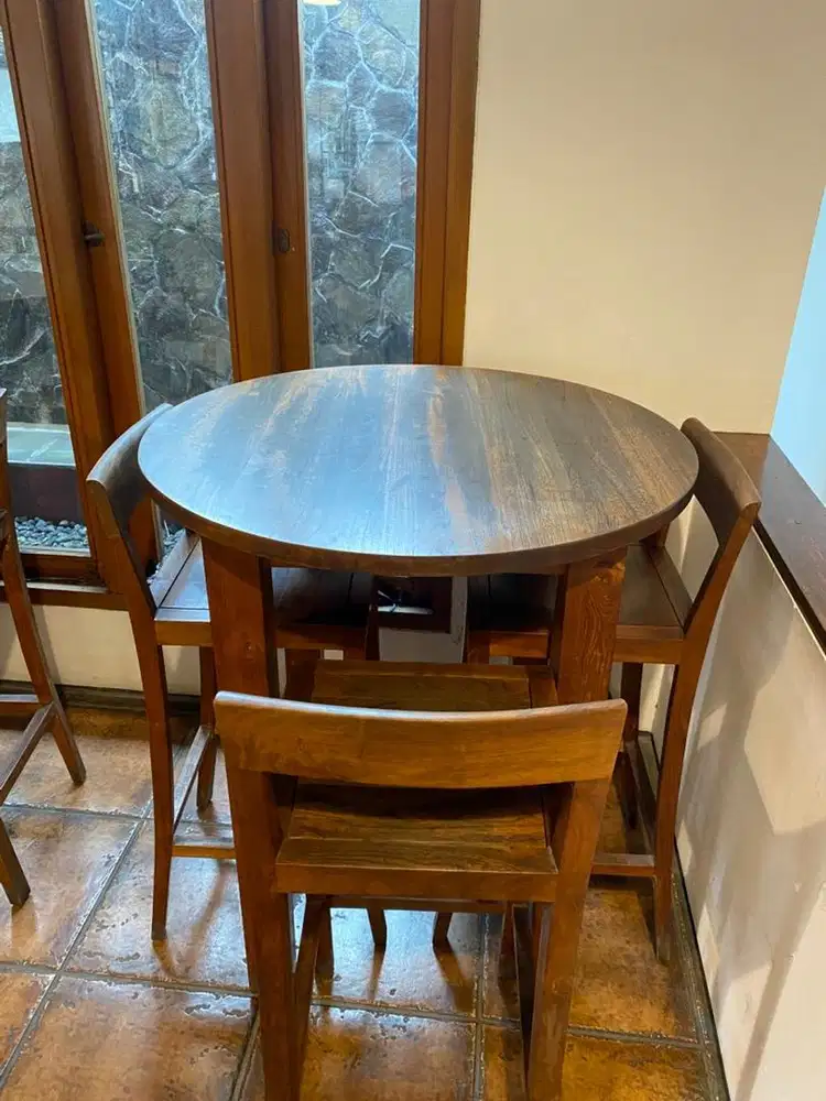 Jual 2 set ( 3 meja, 8 kursi) kayu jati asli berkualitas