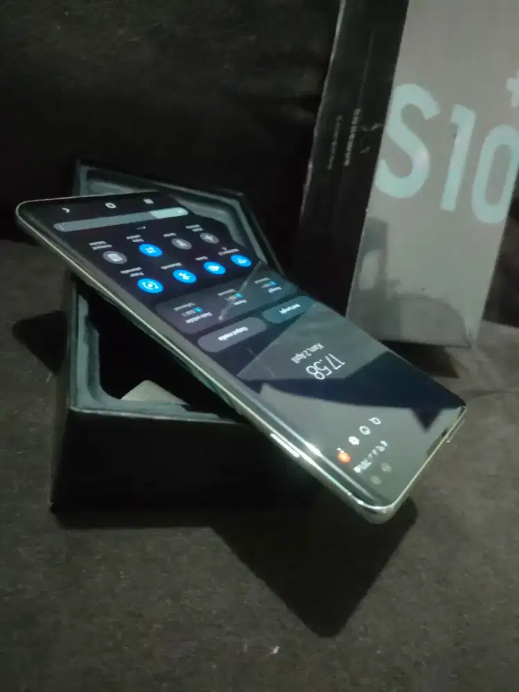 JUAL SAMSUNG S10 PLUS Green Resmi