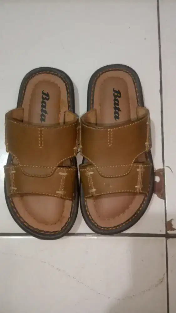 Sendal anak laki laki