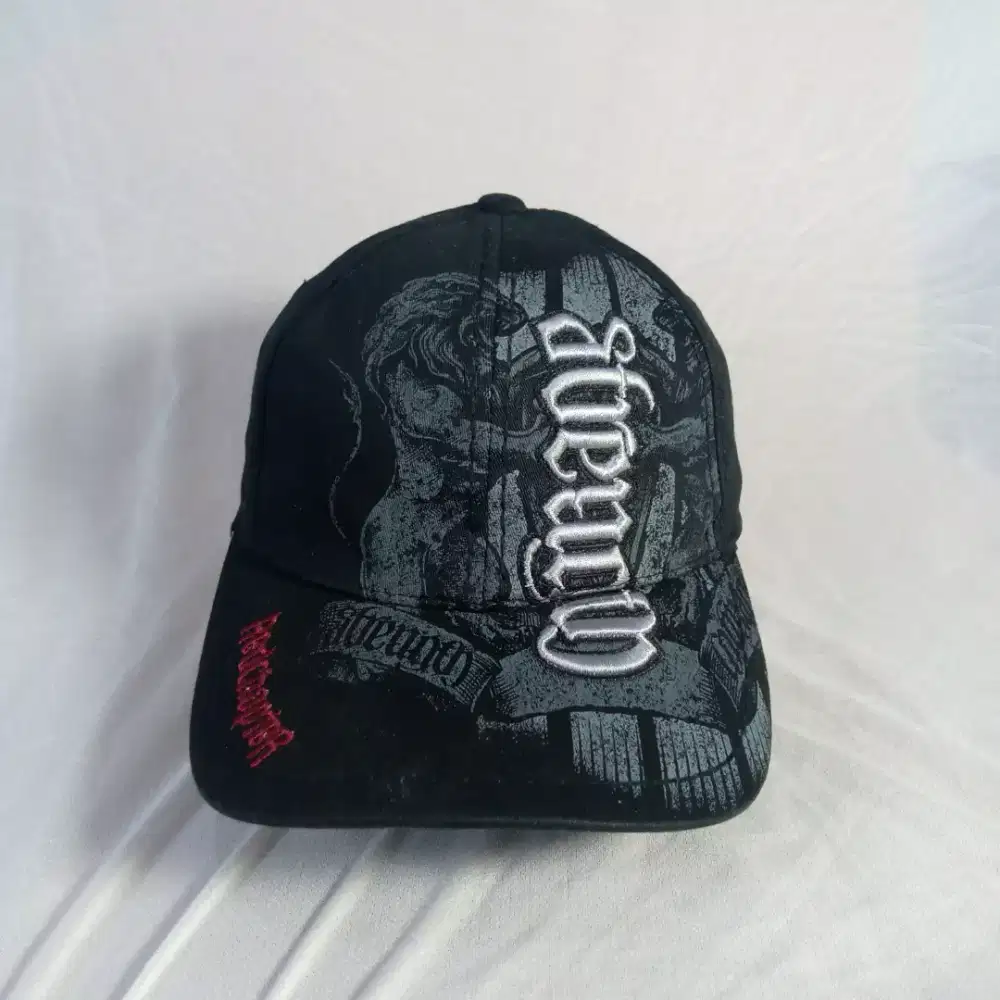 Topi Red Chapter Brand Built Up