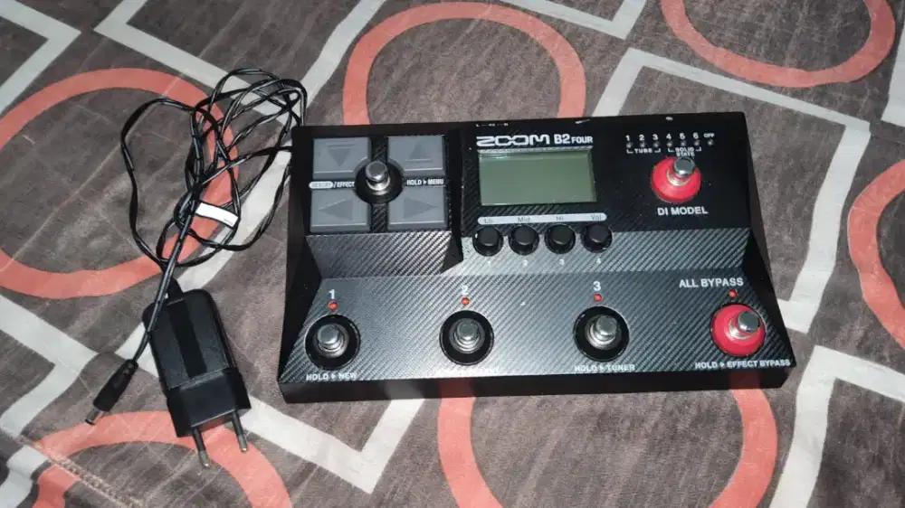 Zoom B2 Four Multieffect Bass