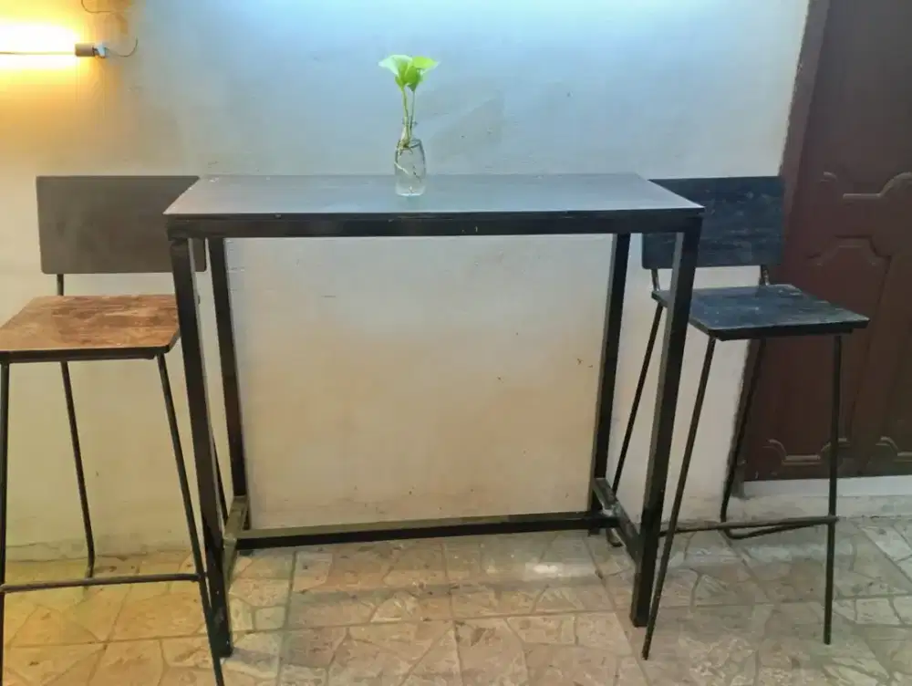 Set meja kursi teras/bar