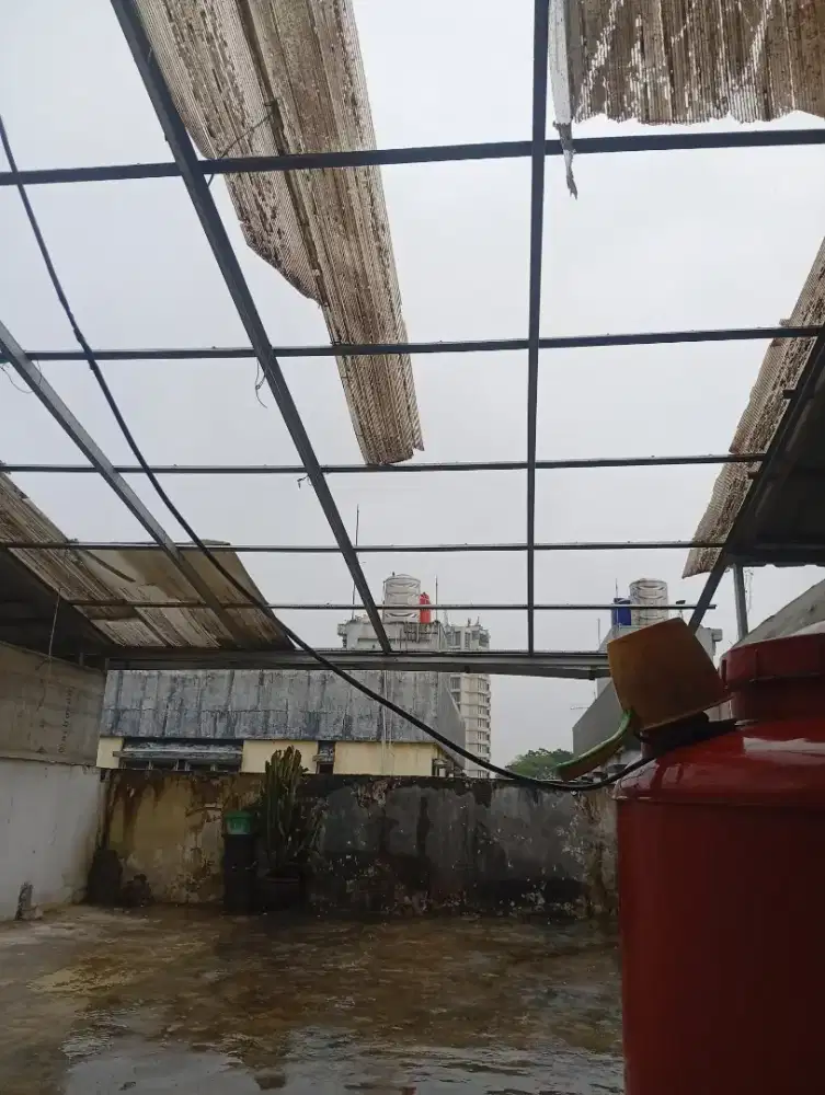 Baja ringan, hollow, galvanis. Rangka kanopi bekas