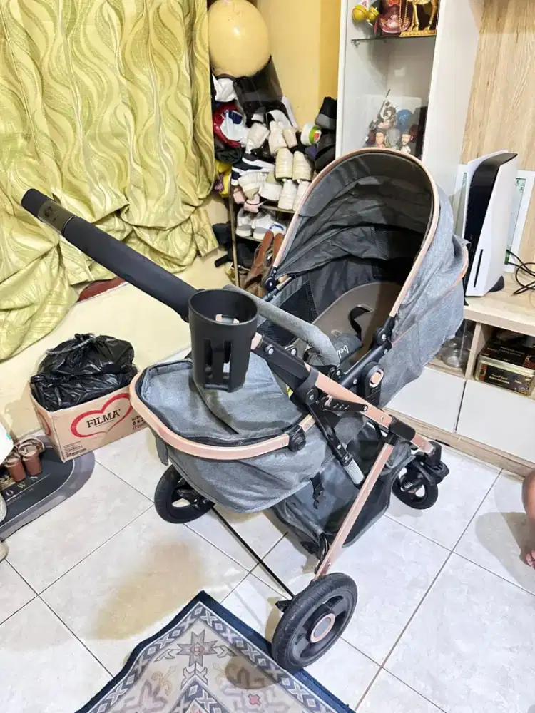 Di jual stroller merk bellecoo