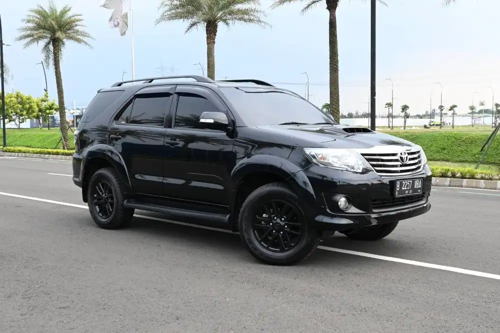 Toyota Fortuner Diesel 2.5 G VNT AT 2013