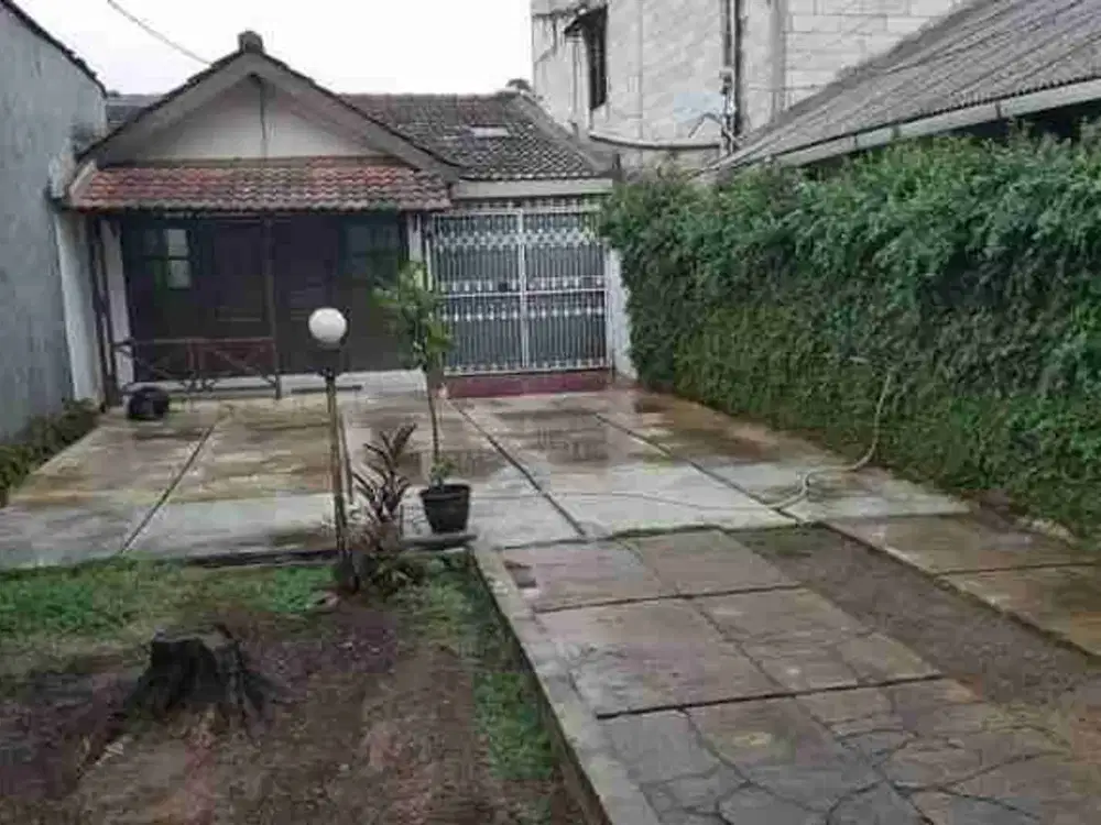 Dijual Cepat Rumah Tua Depan Jalan Raya Jatibening-Hitung Tanah Saja