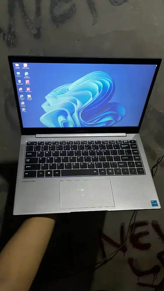 Laptop slim mulus ssd 640gb ram 8gb bu