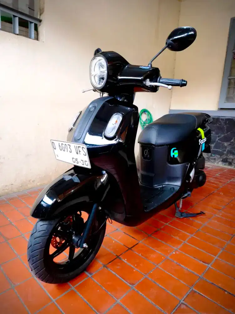 Yamaha Fazzio Hybrid Black 2025 Mulus Terawat