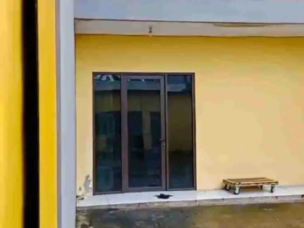 DISEWAKAN GUDANG BARU KAV DPR