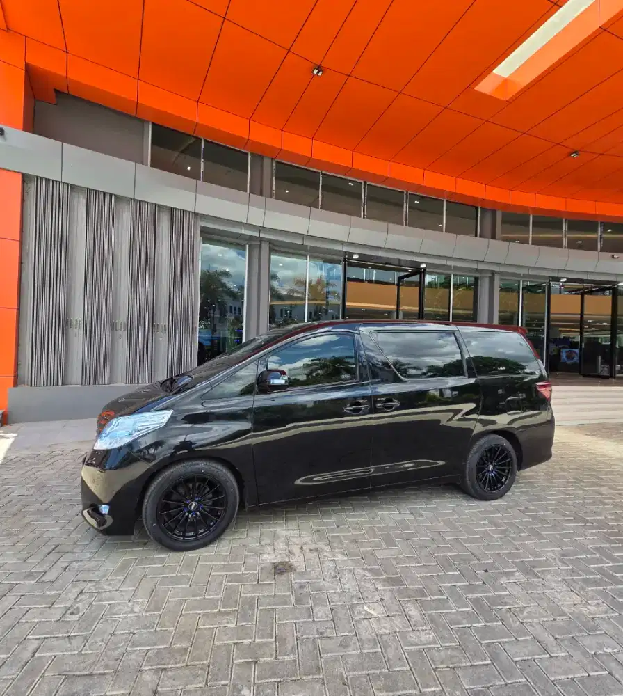 TOYOTA ALPHARD 2011 2,4 G AUTOMATIC