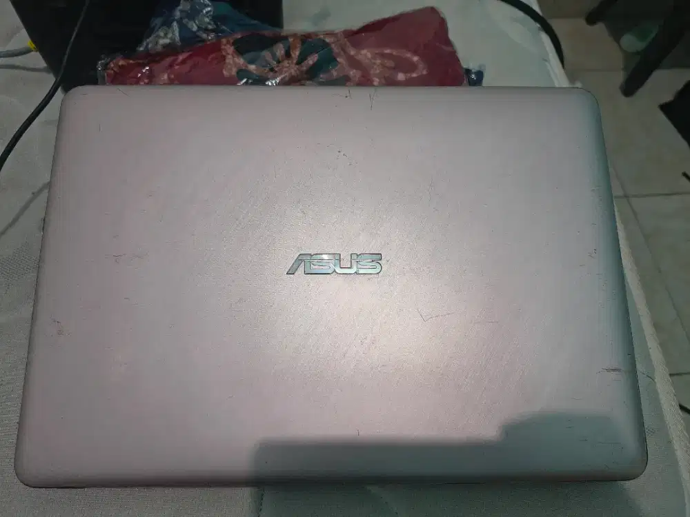 Asus X441UR i3 8130u