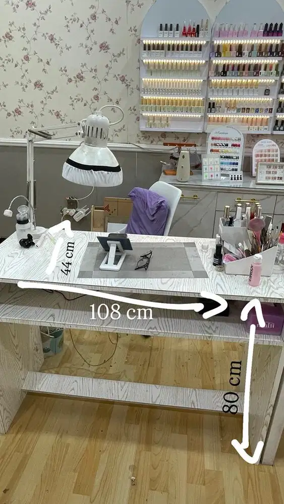 Meja nail art/ meja kantor