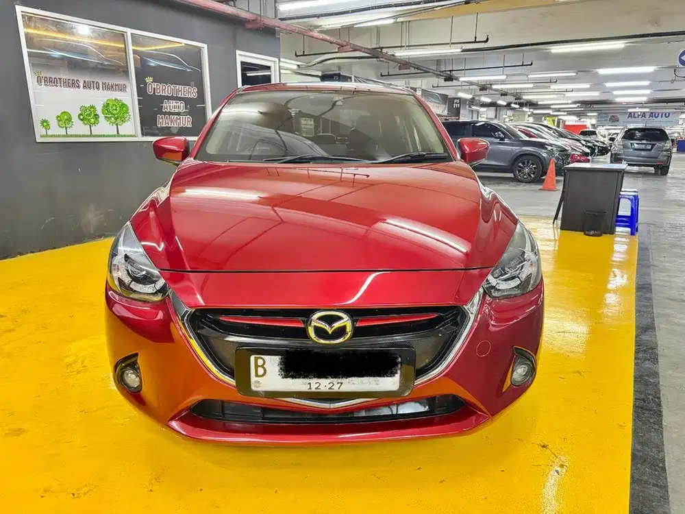 TERMURAH MAZDA 2 HB HATCHBACK GT AT 2015 MERAH (KM RENDAH)