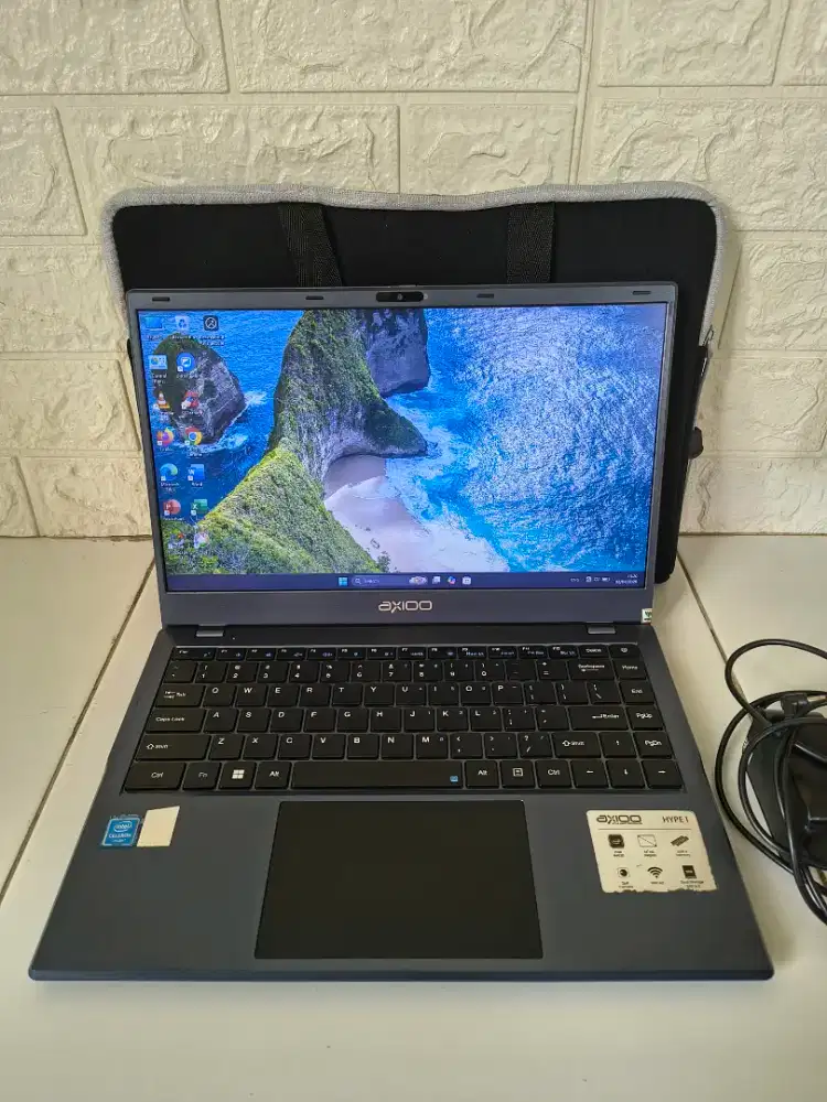 Laptop Axioo Hype 1, RAM 8gb, dobel SSD 128 + 256gb