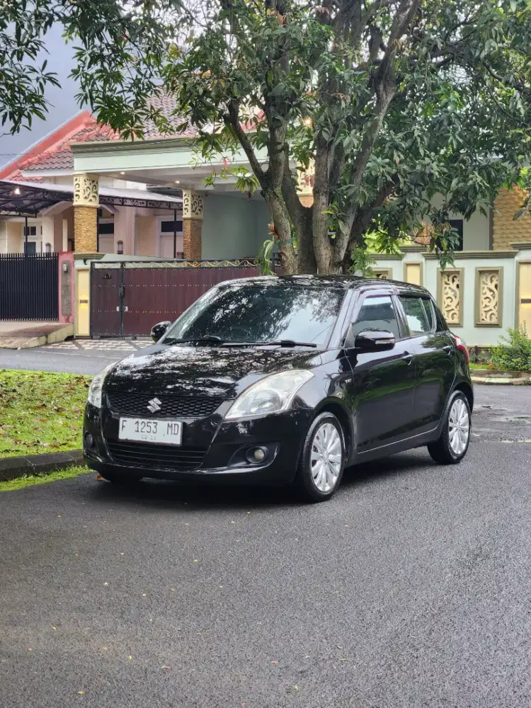 Suzuki Swift GX AT 2013