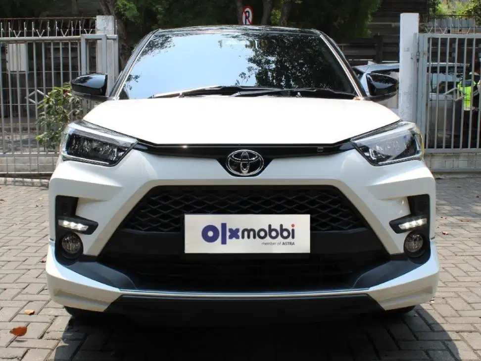 TDP 11JT, Toyota Raize 1.0 GR Sport TSS Two Tone Bensin-AT Hitam 2021