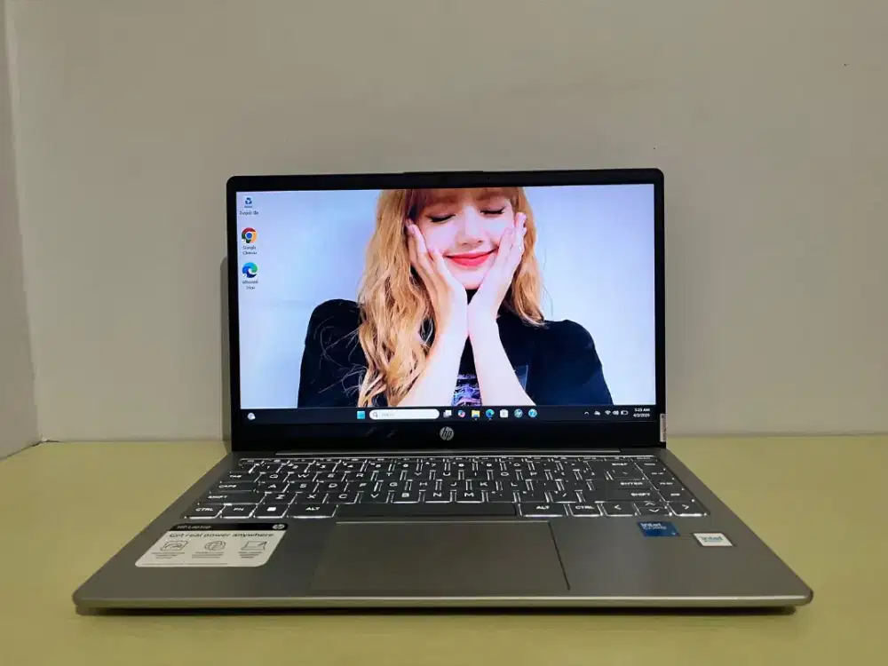 HP 14S EP14 MULUS KAYAK BARU 2025 
CORE 3 100U RAM 12GB SSD 512GB