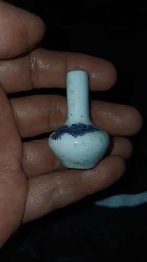 Porcelain guci kecil biru putih kuno barang antik