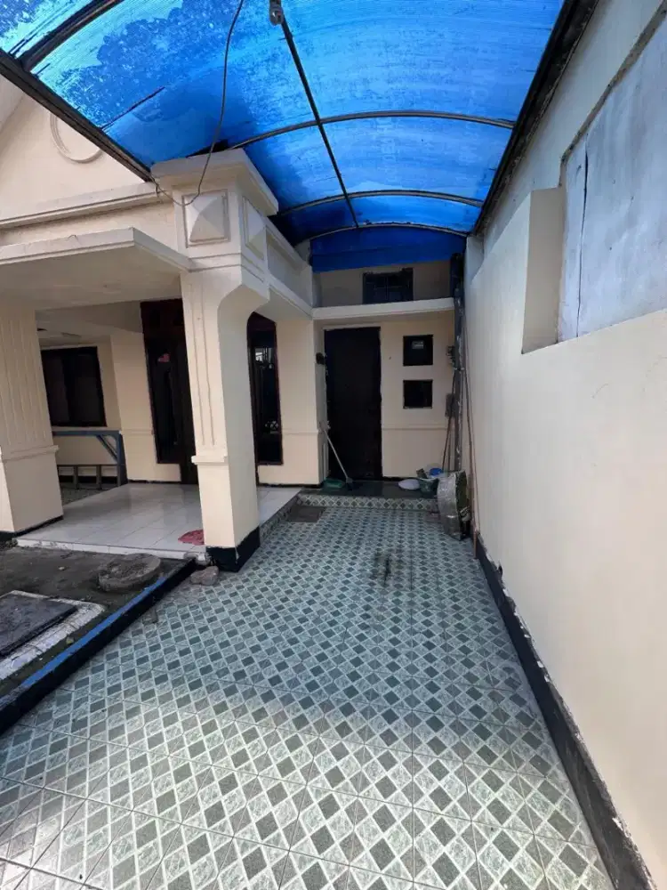 DiSewakan Rumah Siap Pakai area dekat Darmahusada, Surabaya