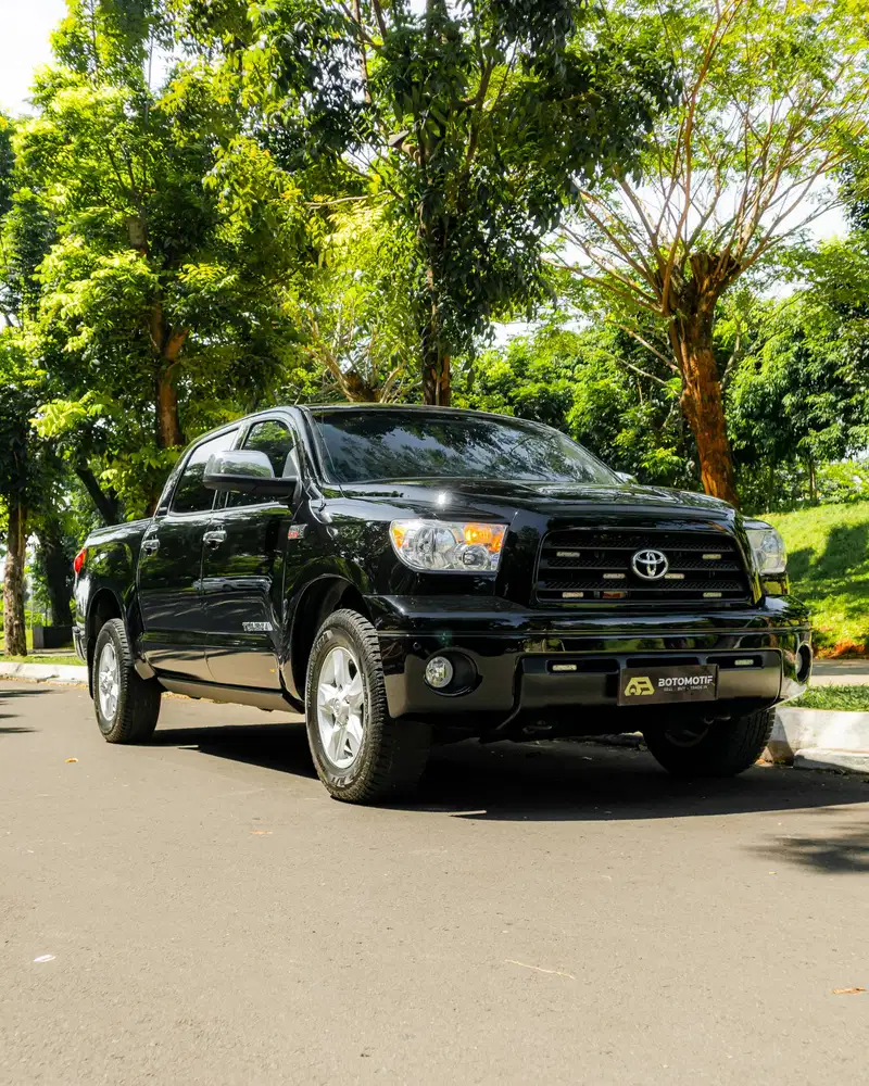 Toyota Tundra Crew Max Limited 5.7 V8 i-FORCE  2010