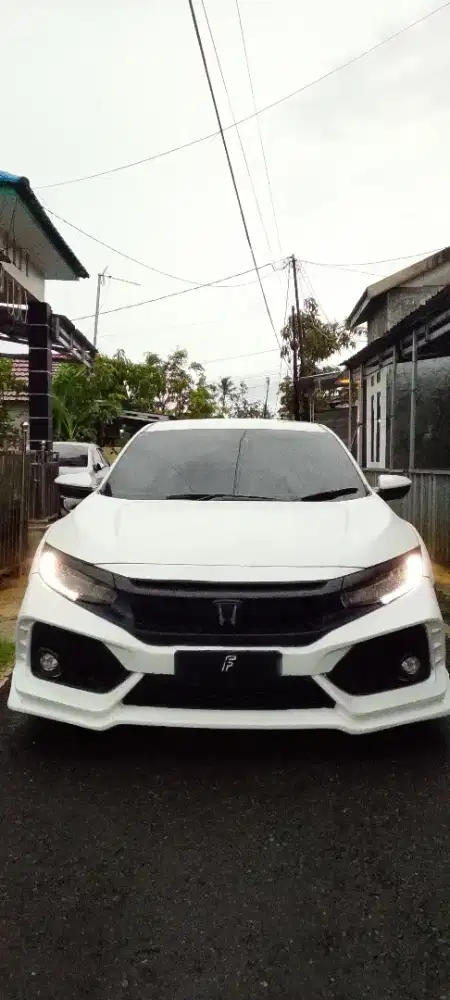 Dijual Honda Civic Hatchback Turbo tahun 2018 nopol B