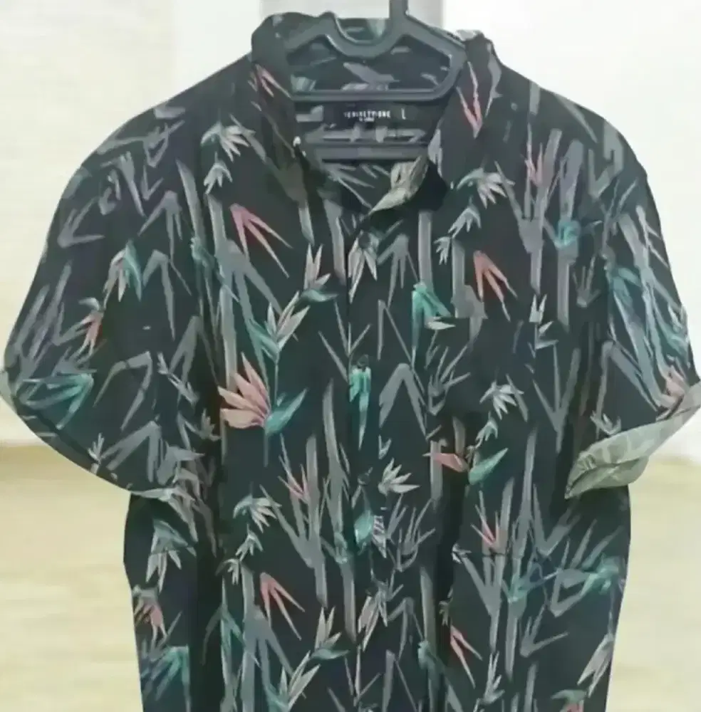 Kemeja Fashion Pria. Merk Cotton On