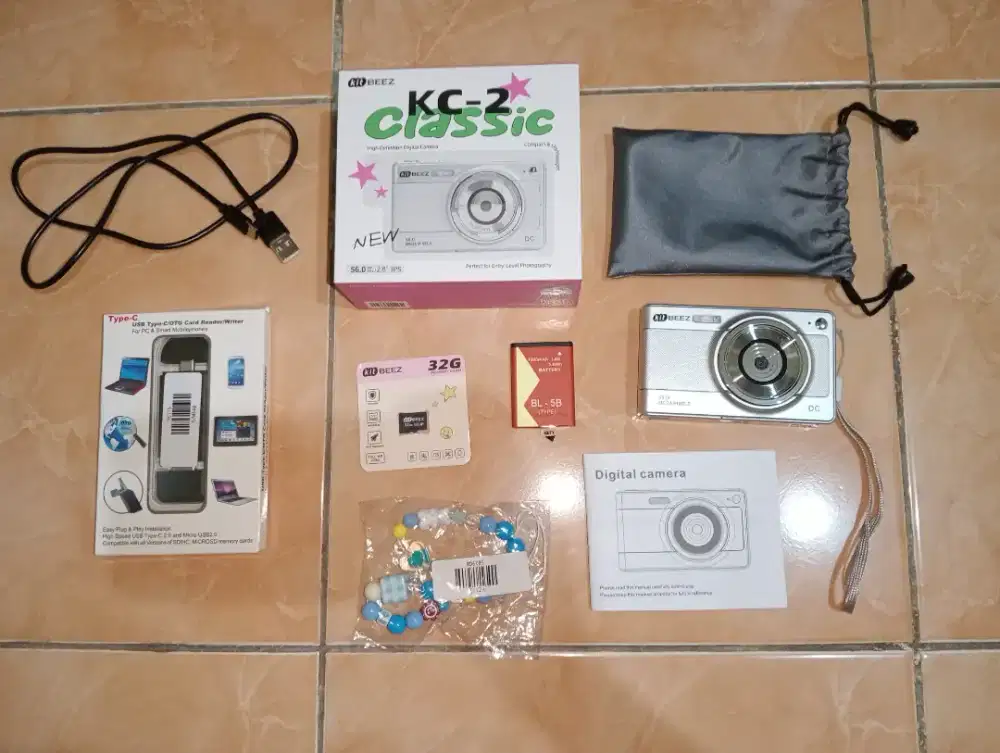 DIGICAM KITBEEZ KC 2