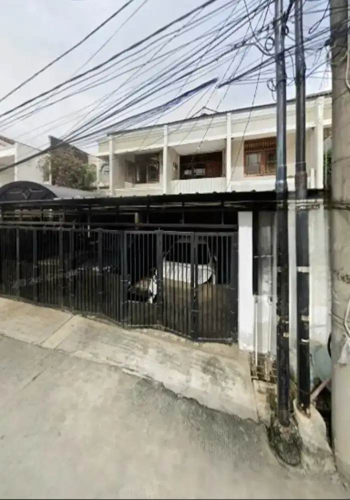Dijual Rumah luas 2 Lt dengan 10 kamar di Kepa Duri Jakarta Barat