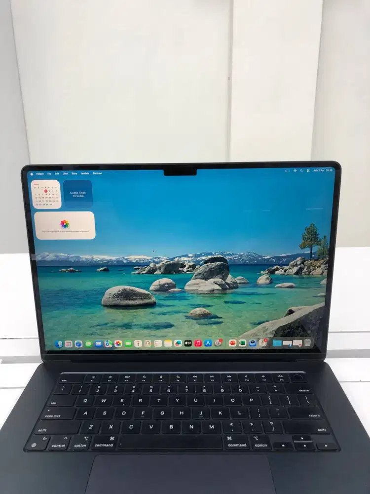 Macbook Air 2022 M2 8/256 GB