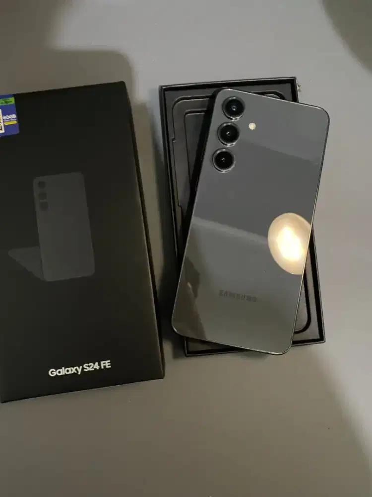 Dijual Samsung S24 FE 8/512 Bekas (Nego aja)