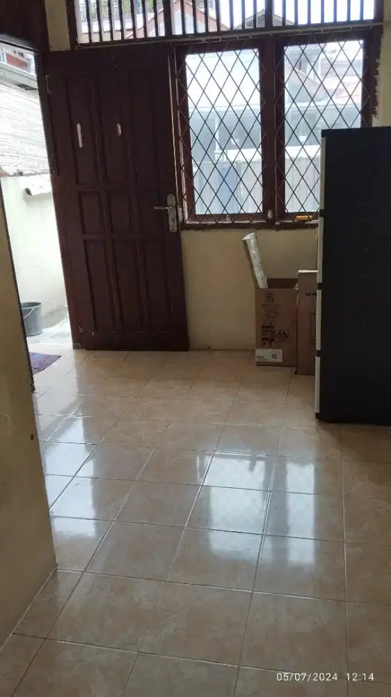 Kost nyaman ac kamar mandi dalam