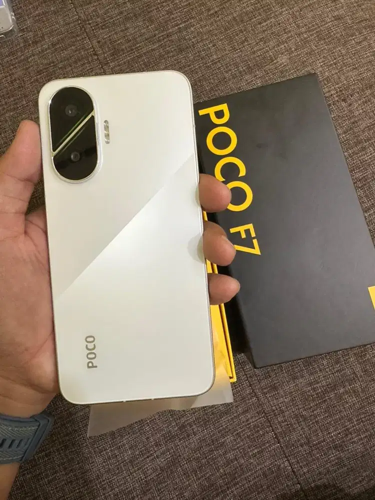Poco F7 12/512gb